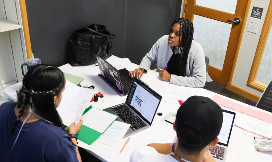 A group of student studying English together