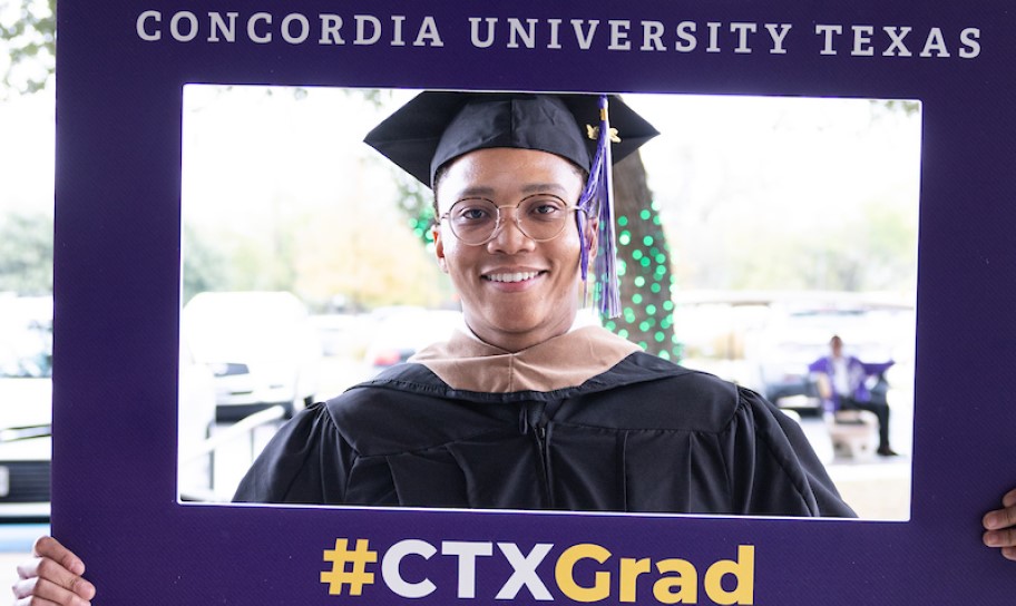 A student at commencement