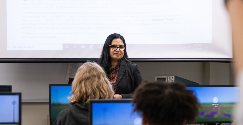 Dr. Bindu George leading a computer science course